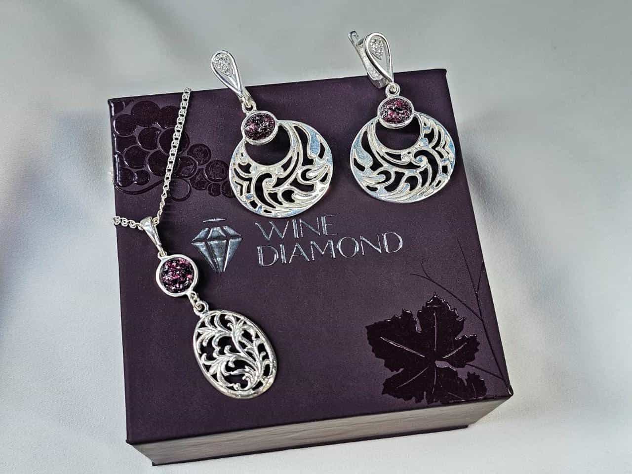 Earring "Carving"